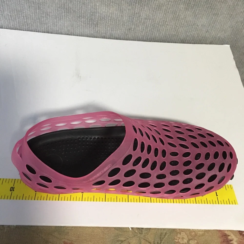 Pink Perforated Water Shoes Clogs Slip On Aqua Beach Pool Shower Flats Like New